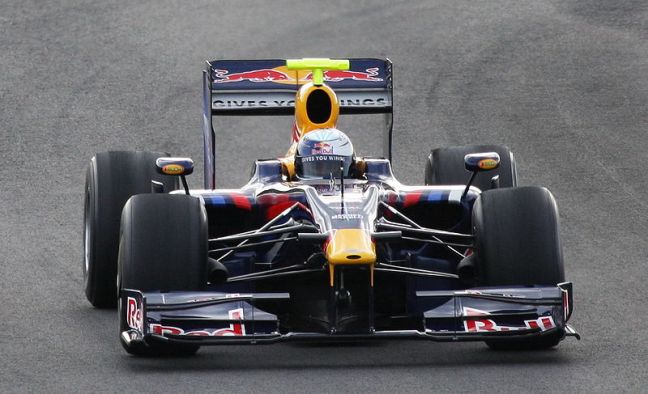 800px-Sebastian_Vettel_Jerez_Feb_2009_3593a